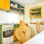 Klimatyczna U Podnoza Gory Lodge *