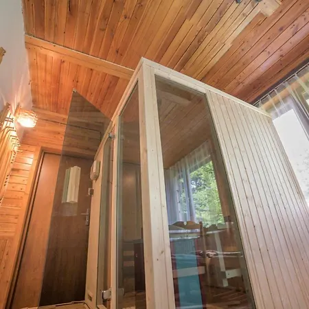 Lodge Klimatyczna U Podnóża Góry Porąbka