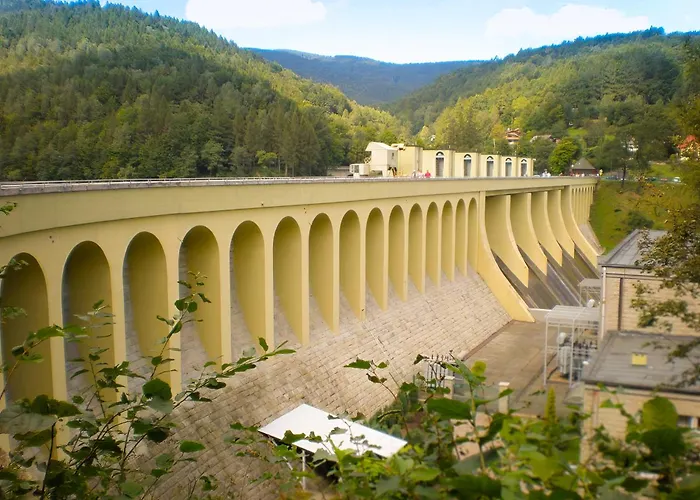 Klimatyczna U Podnoza Gory